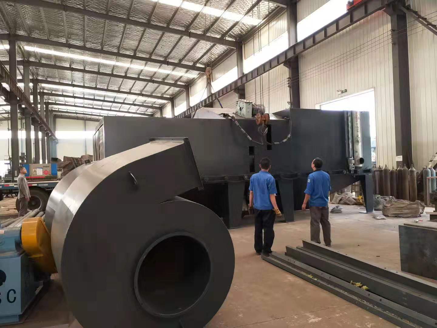 晉江市履帶式拋丸除銹清理機_晉江市履帶式拋丸除銹清理機_晉江市履帶式噴砂機_晉江市履帶式噴丸設(shè)備的工作原理是什么？